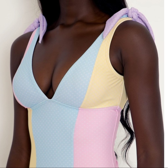 PASTEL POLKA COLOUR BLOCK SWIMSUIT NWT SIZE SMALL - Picture 2 of 7